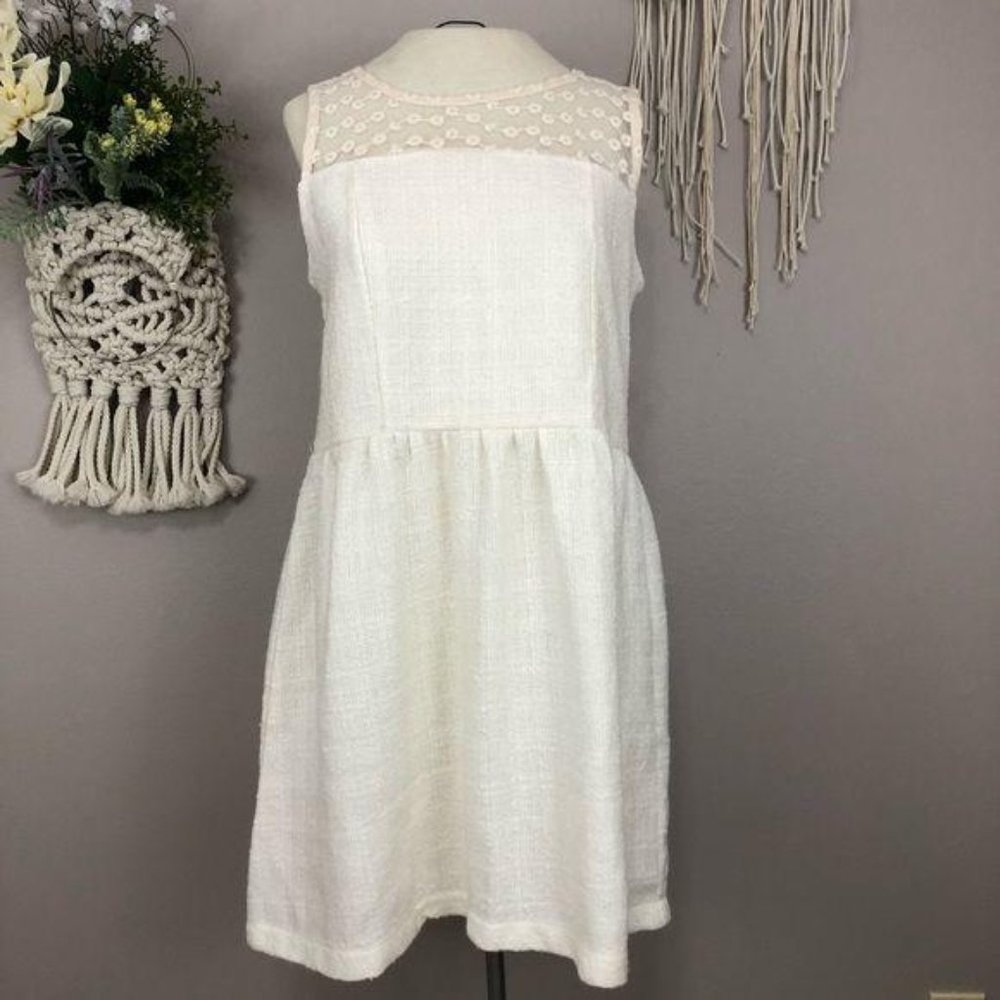 3/$25 Monteau Large/medium beige lace dress